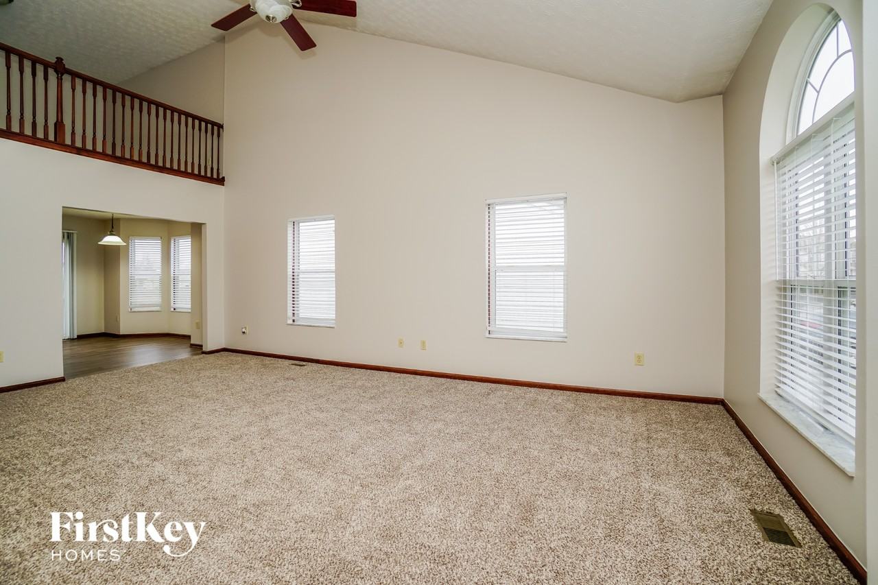 455 Dover Pond Dr - Photo 4 of 15