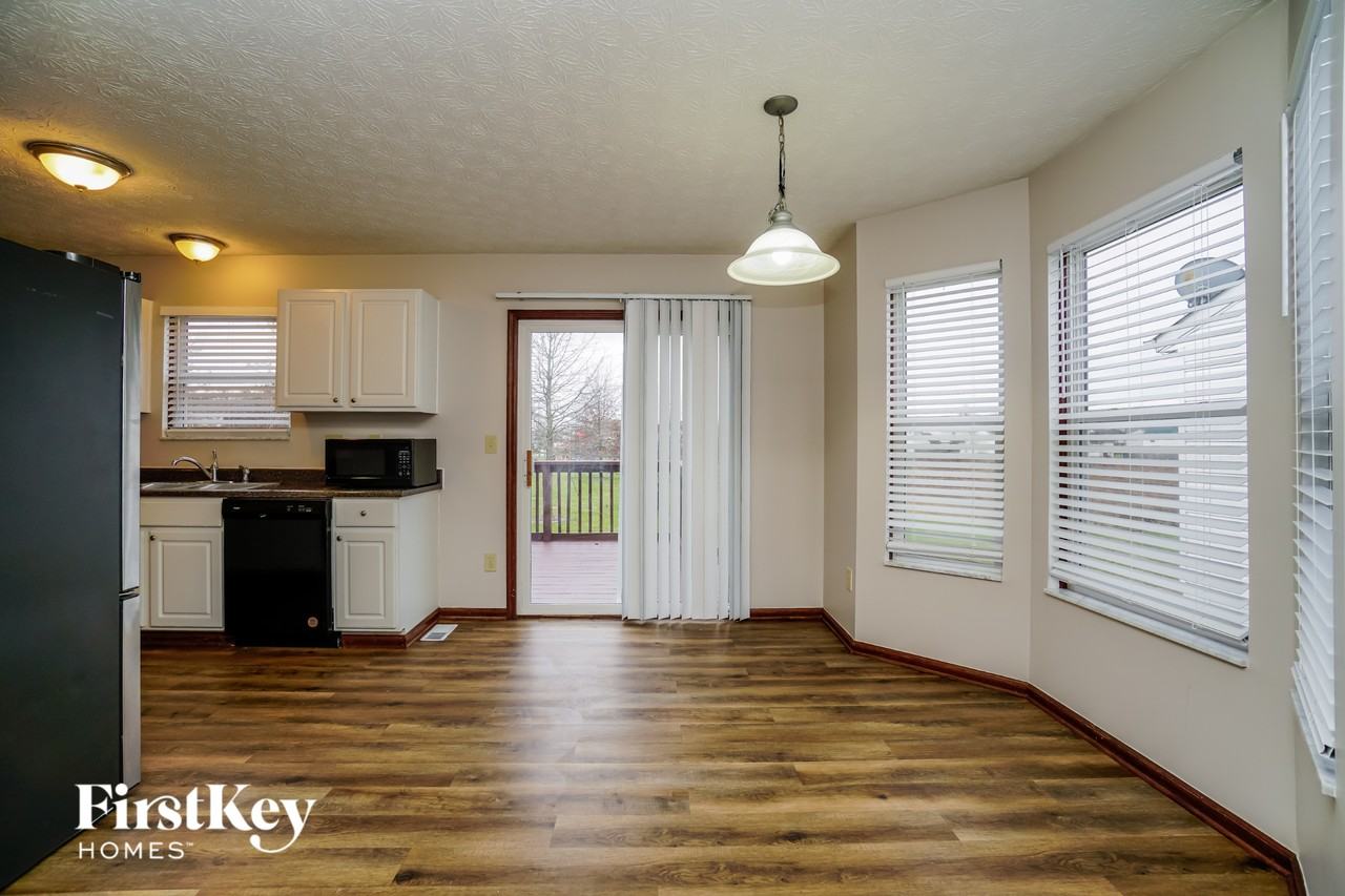 455 Dover Pond Dr - Photo 5 of 15