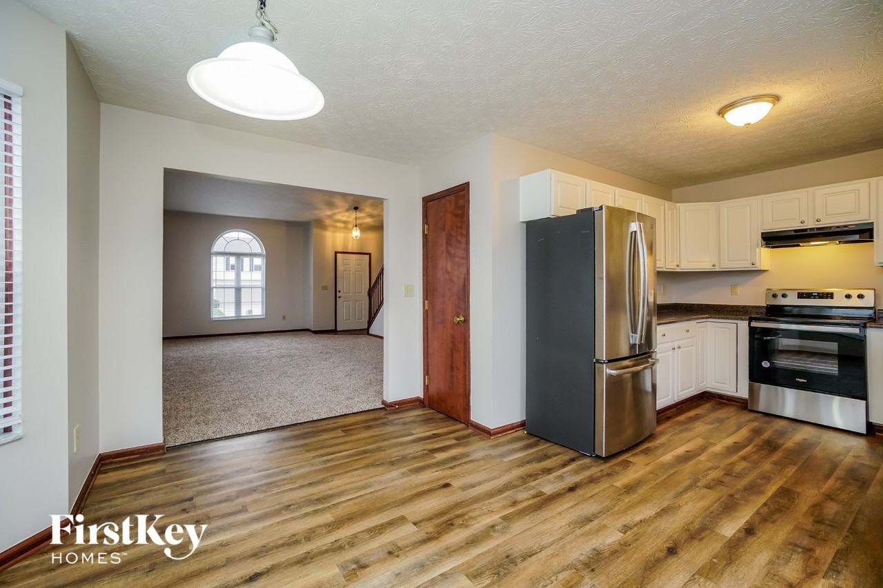 455 Dover Pond Dr - Photo 6 of 15