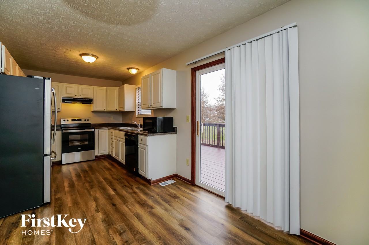 455 Dover Pond Dr - Photo 7 of 15