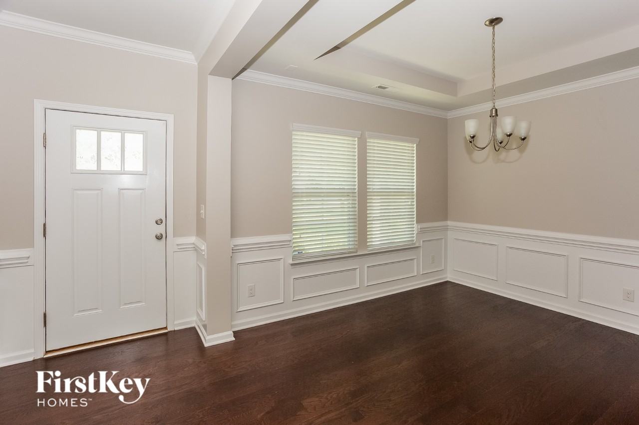 4018 Martele Dr - Photo 5 of 15