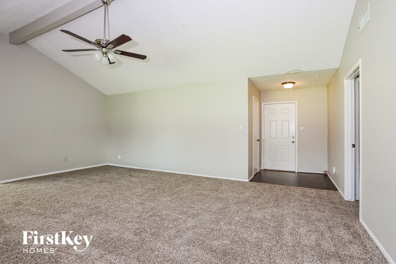 16106 David Glen Dr - Photo 4 of 15