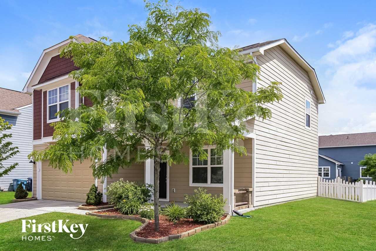 5880 Crowley Pkwy - Photo 2 of 14