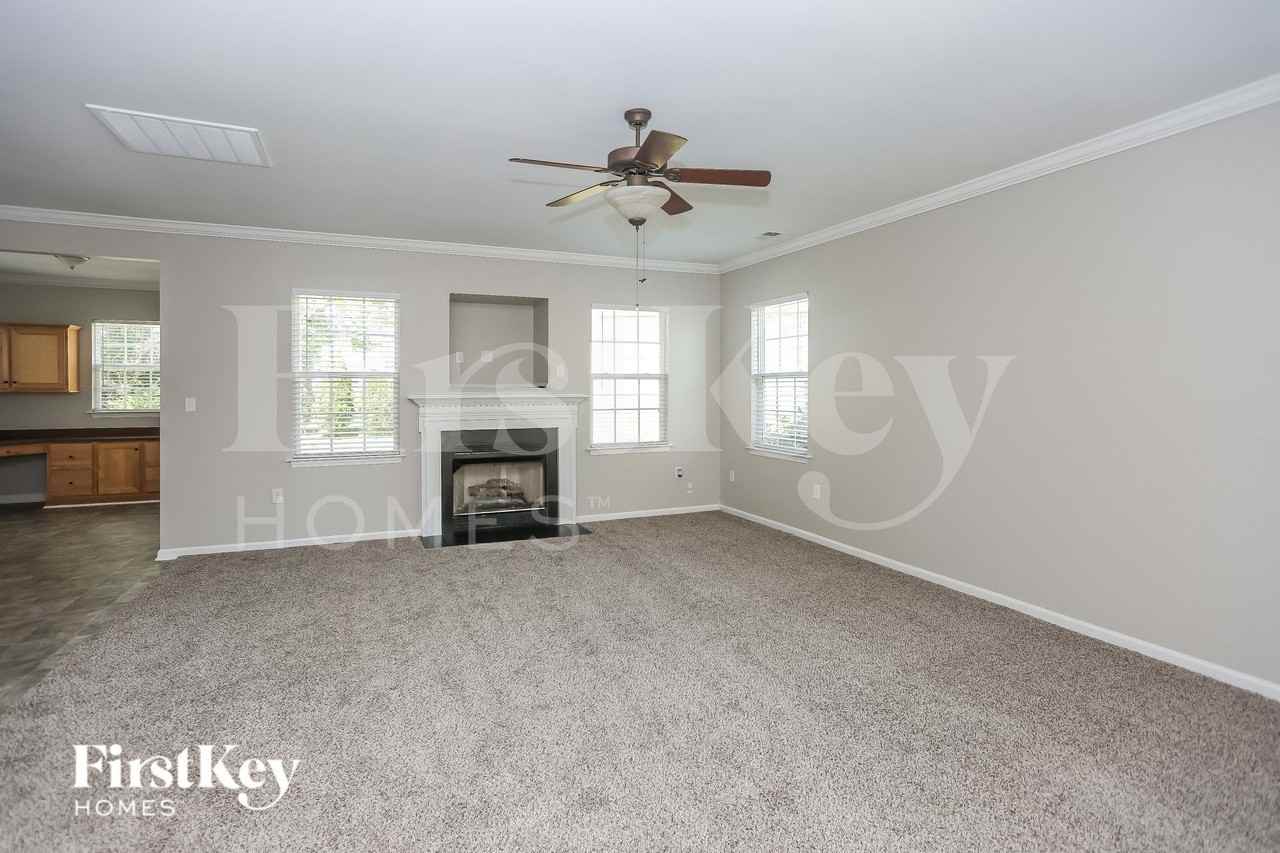 2300 Silver Run Dr - Photo 4 of 15