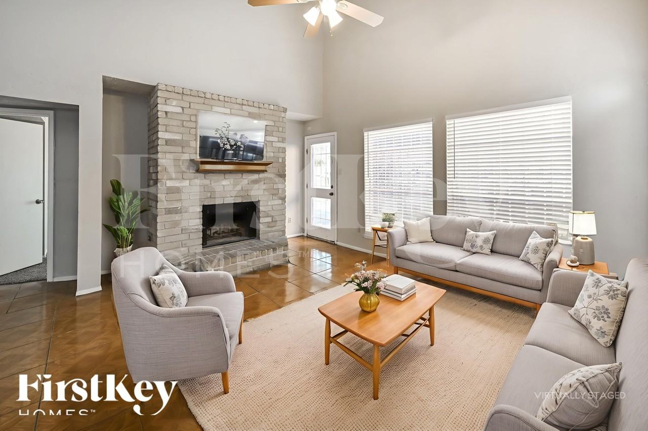 3315 Vega St - Photo 3 of 18