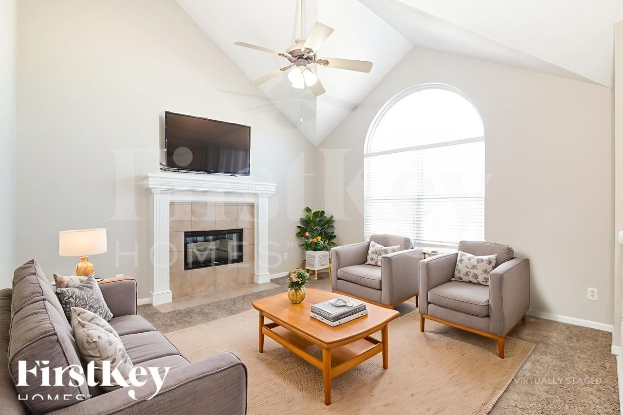 706 Derby St - Photo 5 of 18