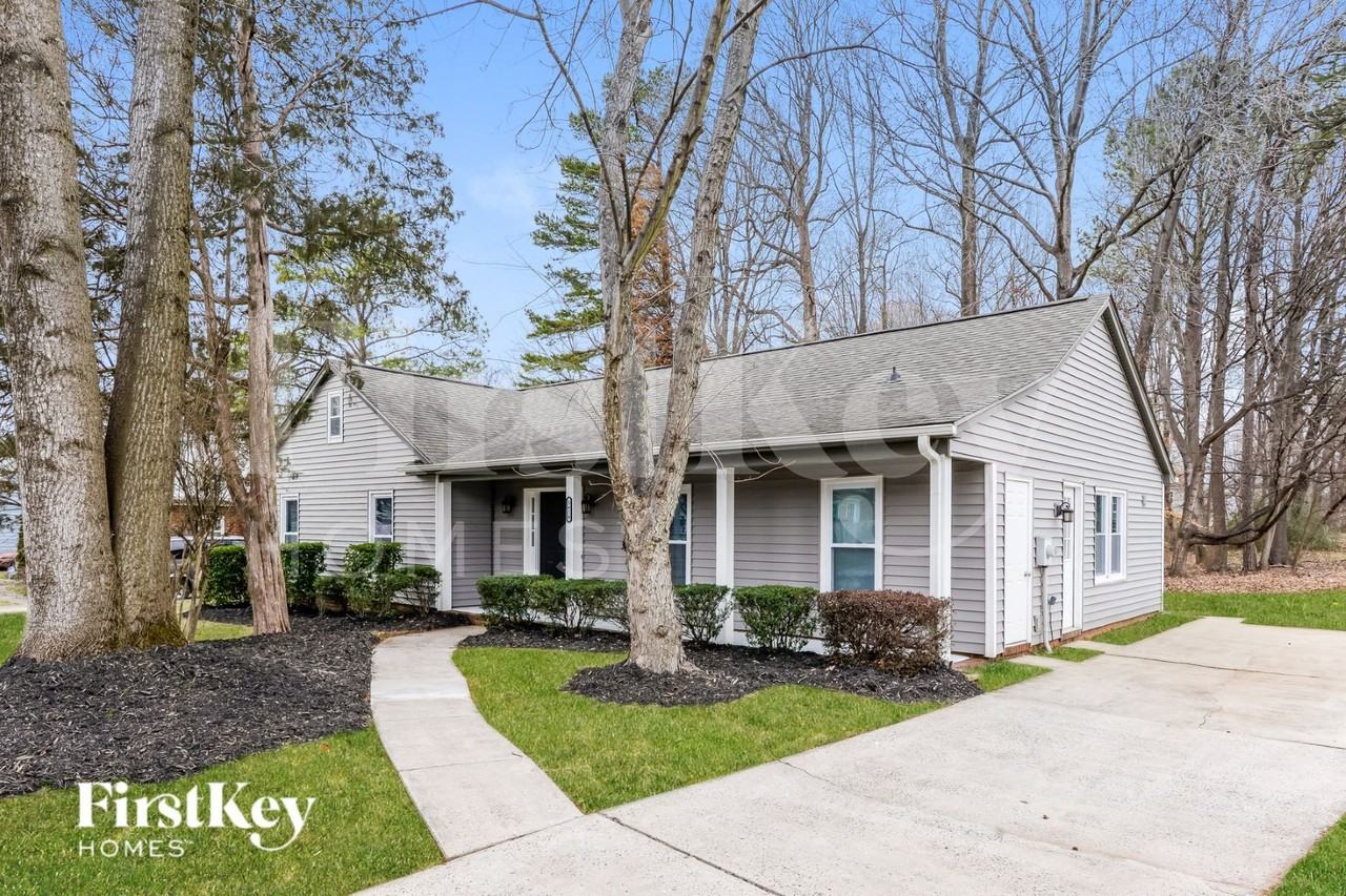 5414 Carlingford Ct - Photo 2 of 15