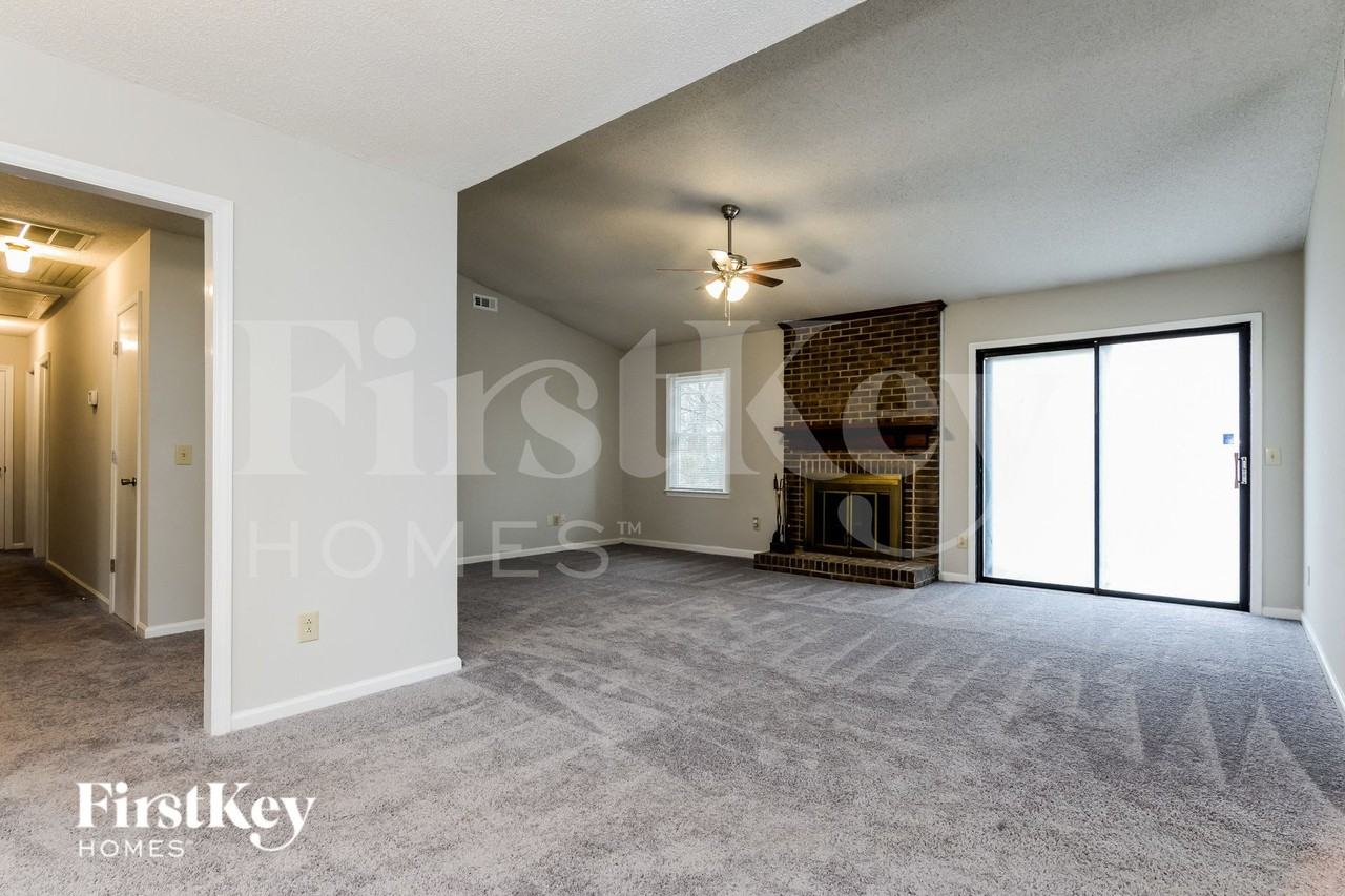 5414 Carlingford Ct - Photo 6 of 15