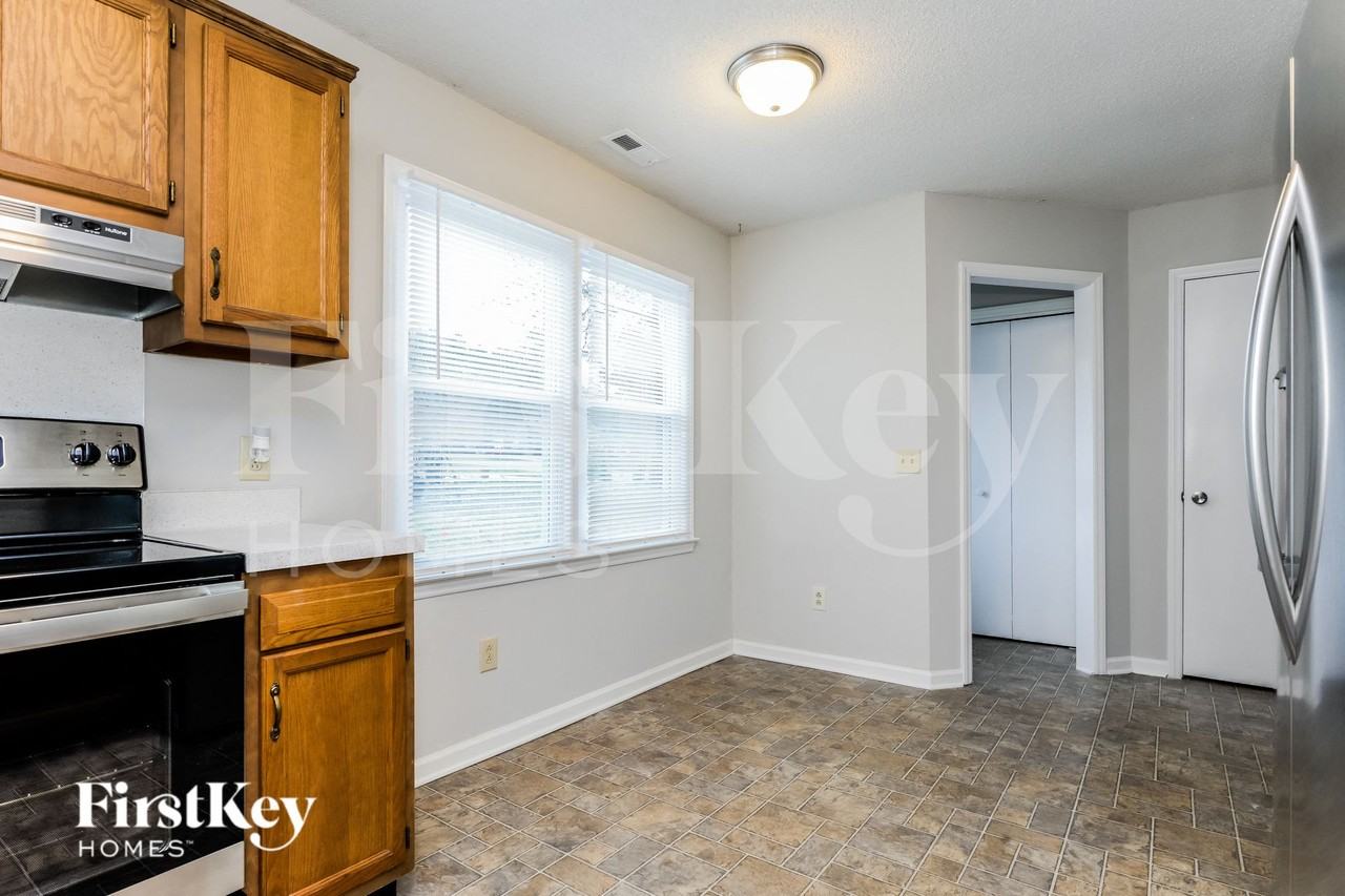 5414 Carlingford Ct - Photo 7 of 15