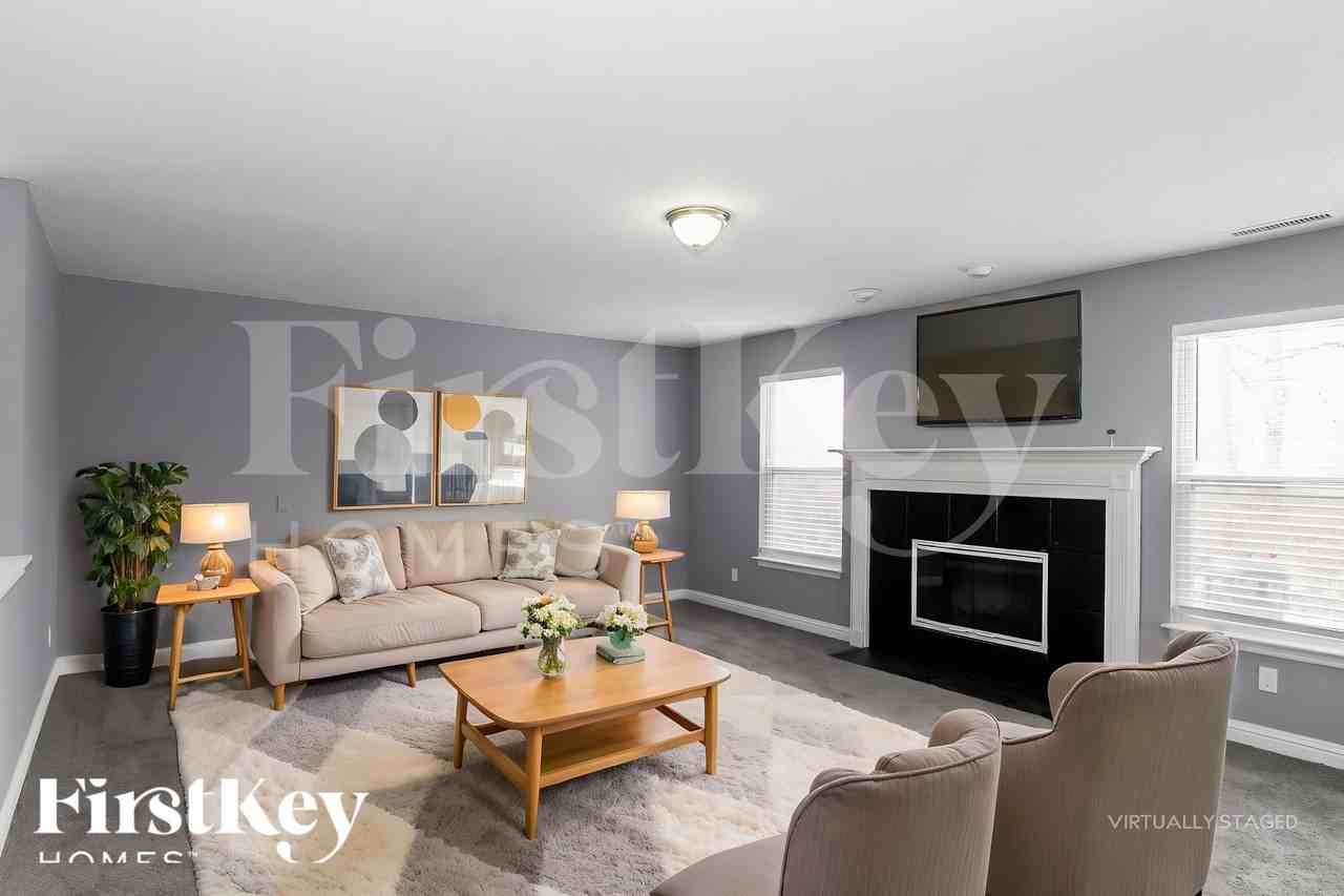 8736 Belle Union Dr - Photo 4 of 18