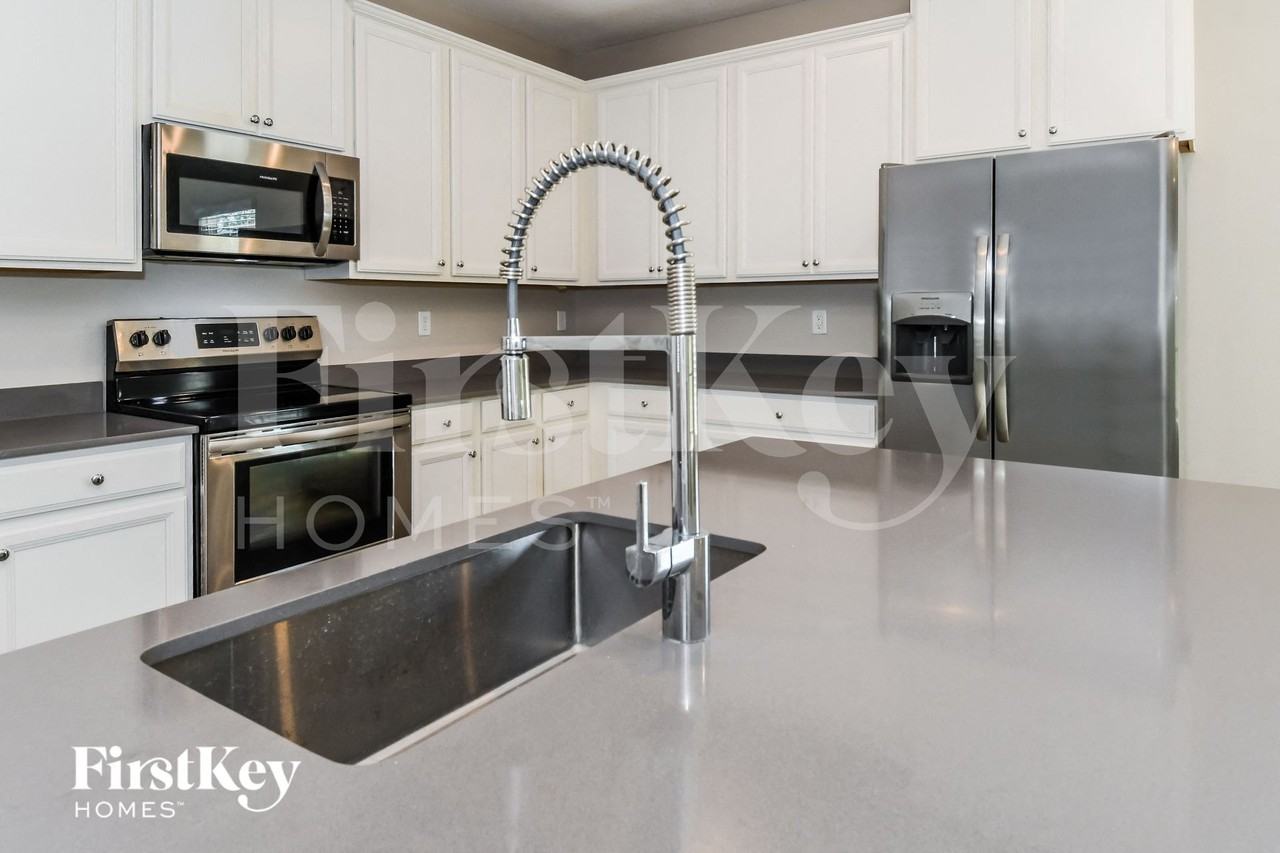 15803 Douglas Lake Dr - Photo 5 of 15