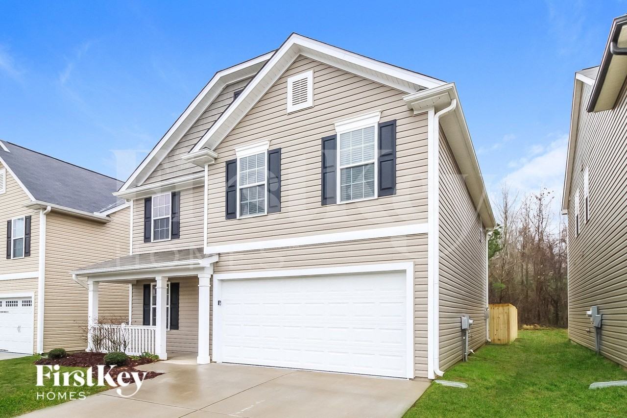 5471 Misty Hill Cir - Photo 2 of 15