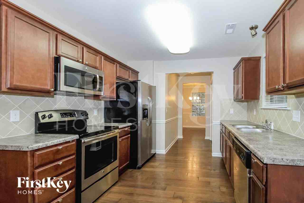 5471 Misty Hill Cir - Photo 6 of 15