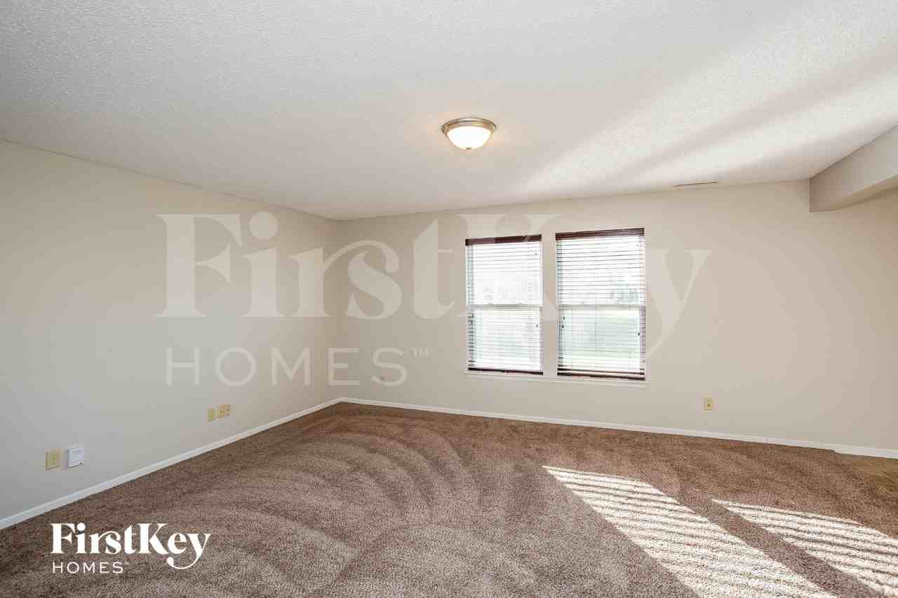 9447 W Constellation Dr - Photo 3 of 15