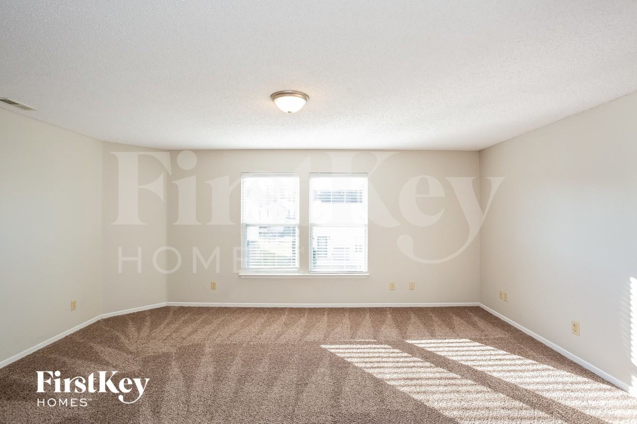 9447 W Constellation Dr - Photo 4 of 15