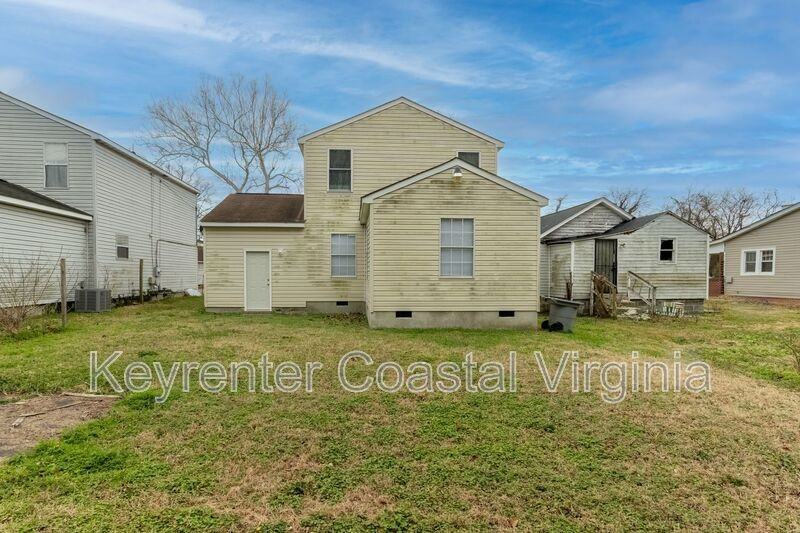 1010 Quash St - Photo 2 of 17