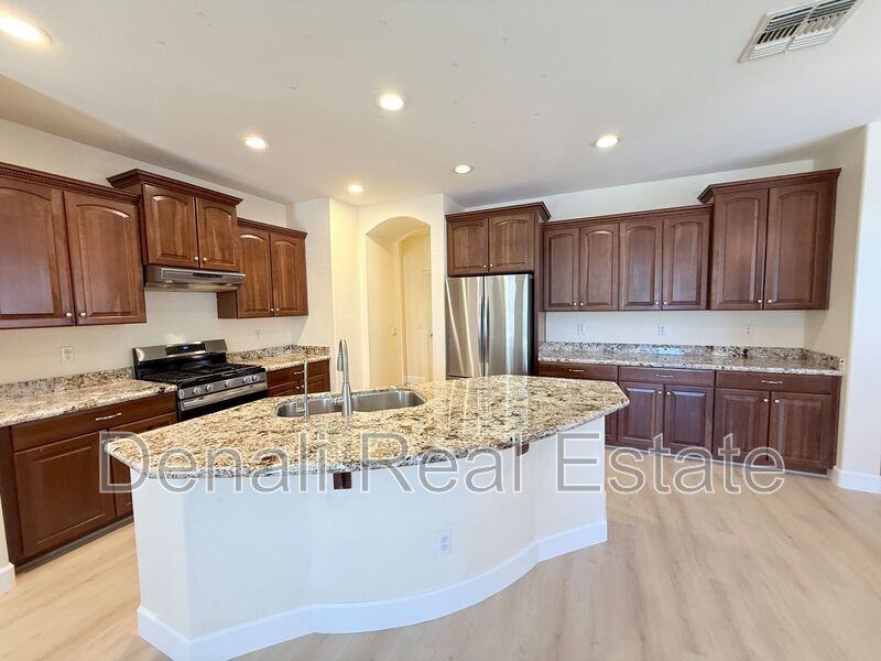 3663 E Sparrow Pl - Photo 6 of 39