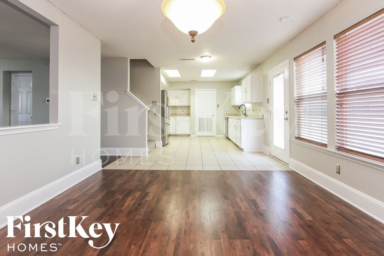 8857 Browns Valley Ct - Photo 4 of 15