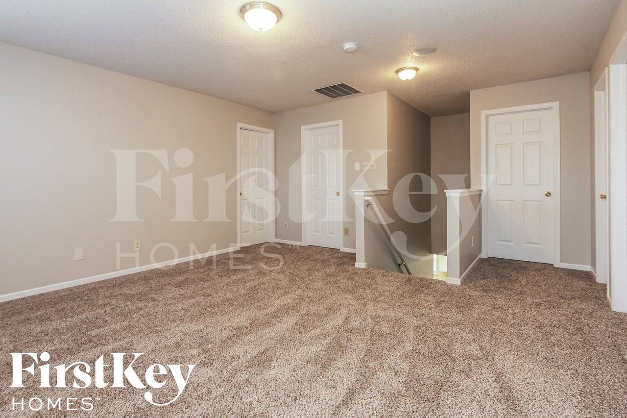 8857 Browns Valley Ct - Photo 6 of 15