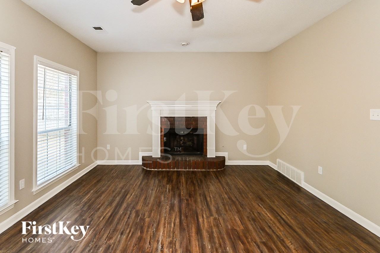 8638 Bell Ridge Dr - Photo 3 of 15