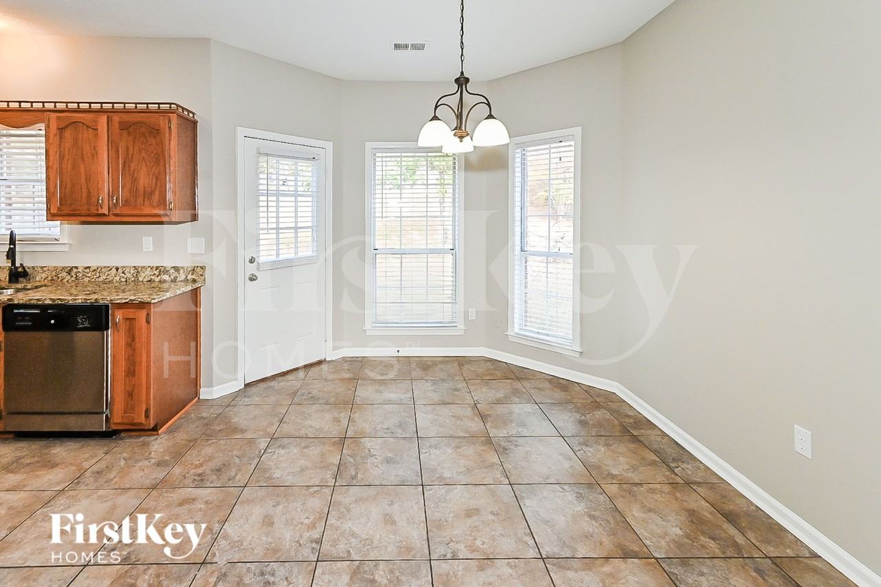 8638 Bell Ridge Dr - Photo 5 of 15