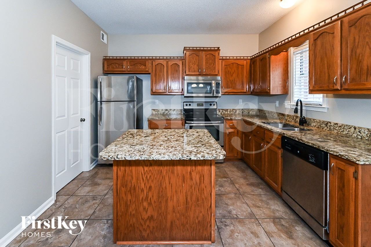 8638 Bell Ridge Dr - Photo 6 of 15