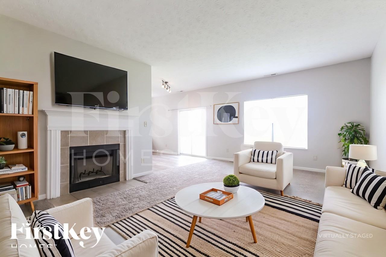 8310 Chesterhill Ln - Photo 3 of 18