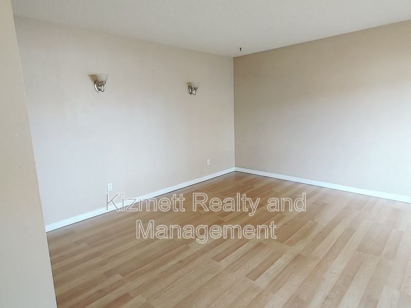 158 Roseland Villge Nw - Photo 2 of 10