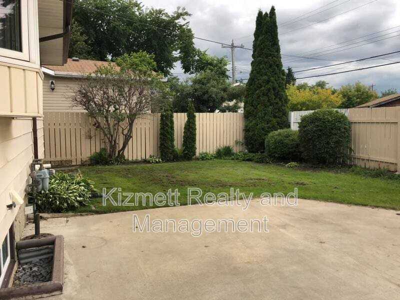 8708 Meadowlark Rd Nw - Photo 2 of 27