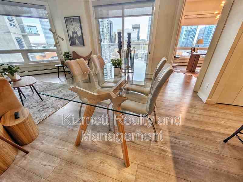 10410-102 Ave Nw #1007 - Photo 3 of 6