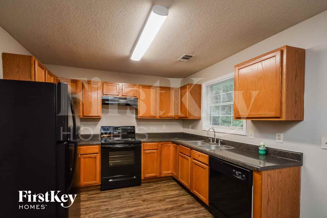 7099 Ravenwood Ln - Photo 6 of 15