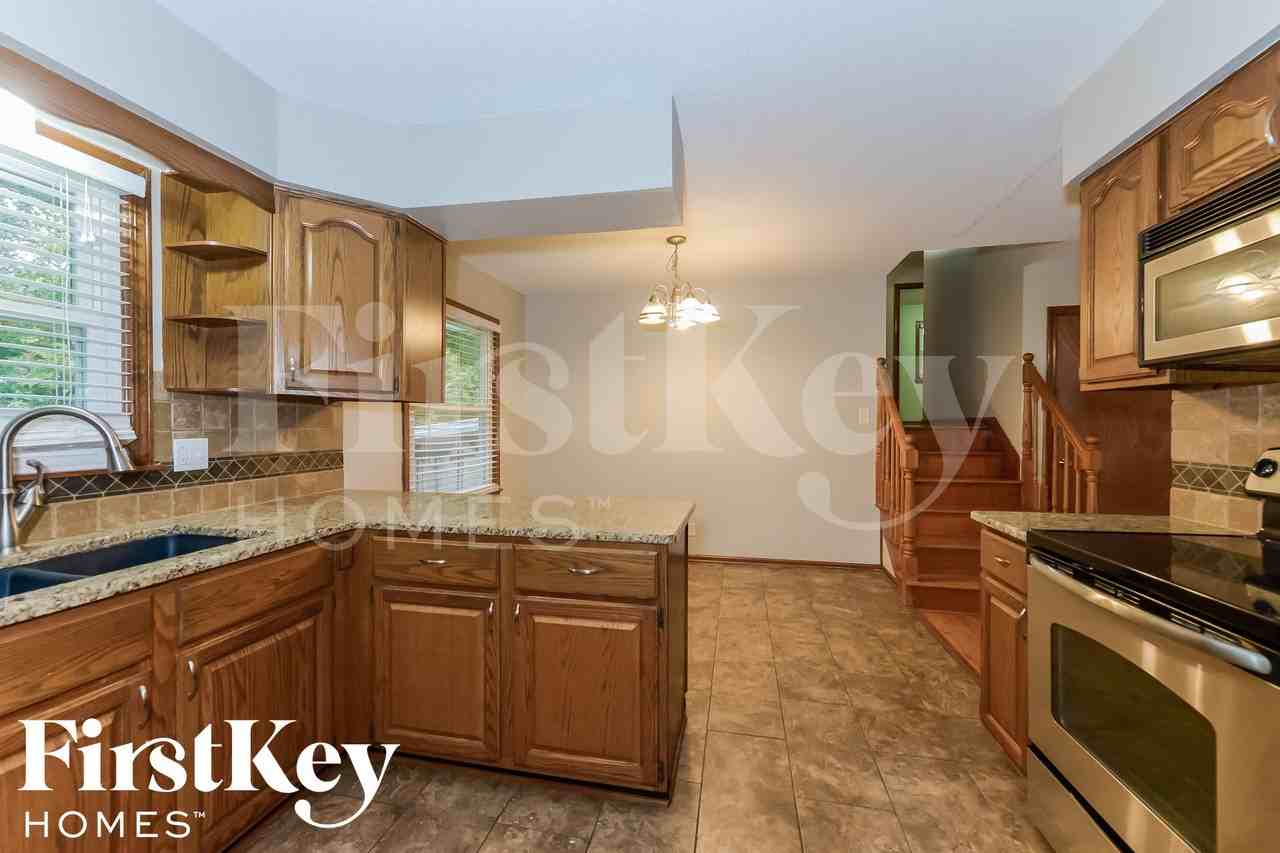 6800 N Walrond Ave - Photo 5 of 14