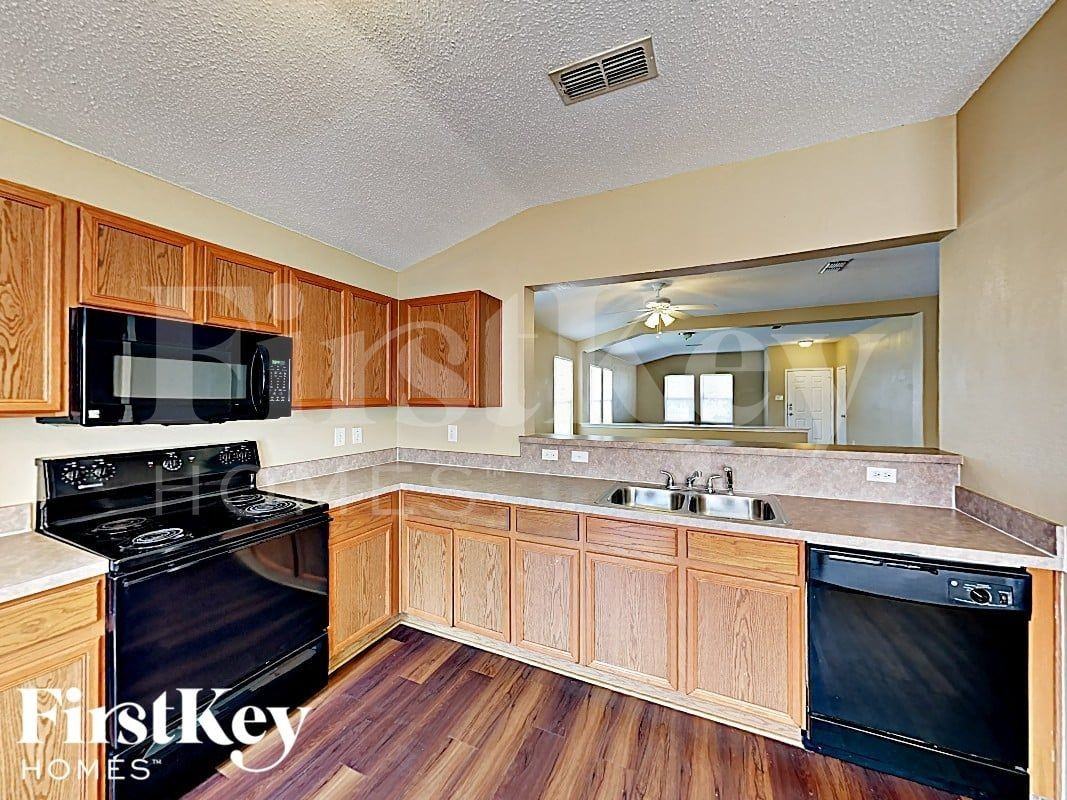 5921 Mckaskle Dr - Photo 7 of 16