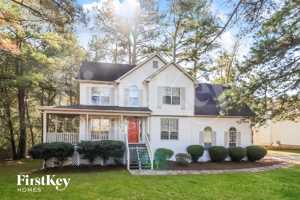 featured image of 5829 Millers Pond Ln