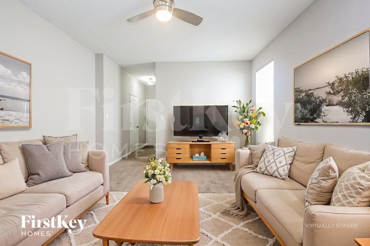 5523 Dollar Run Ln - Photo 5 of 19