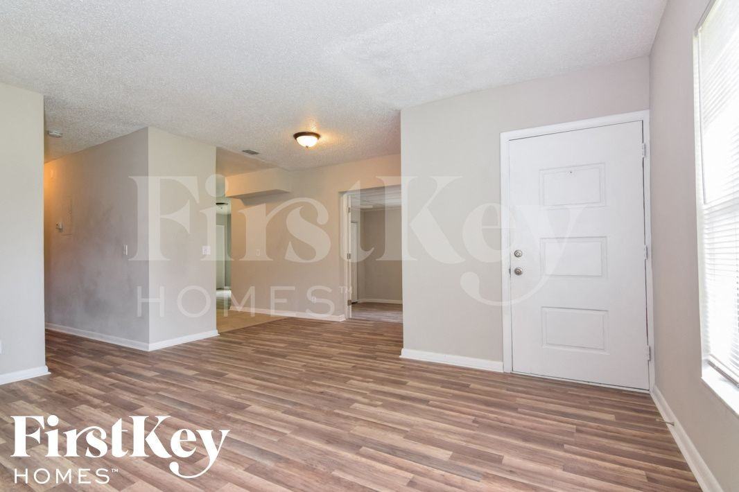 500 Brenda Dr - Photo 4 of 15