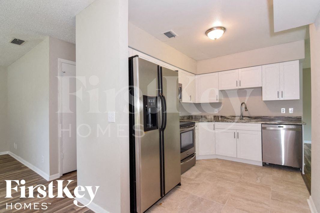 500 Brenda Dr - Photo 6 of 15