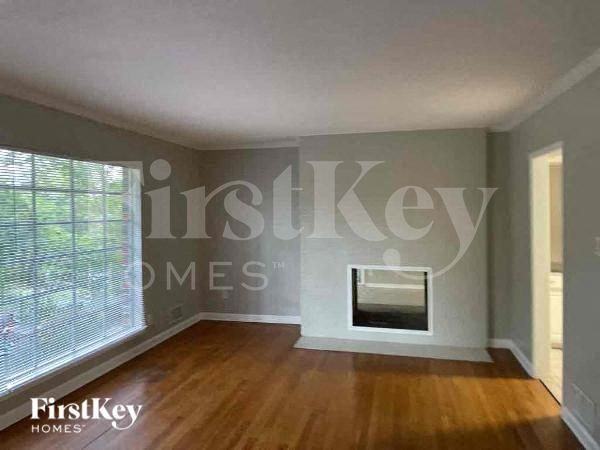 441 Pinellas St - Photo 3 of 10