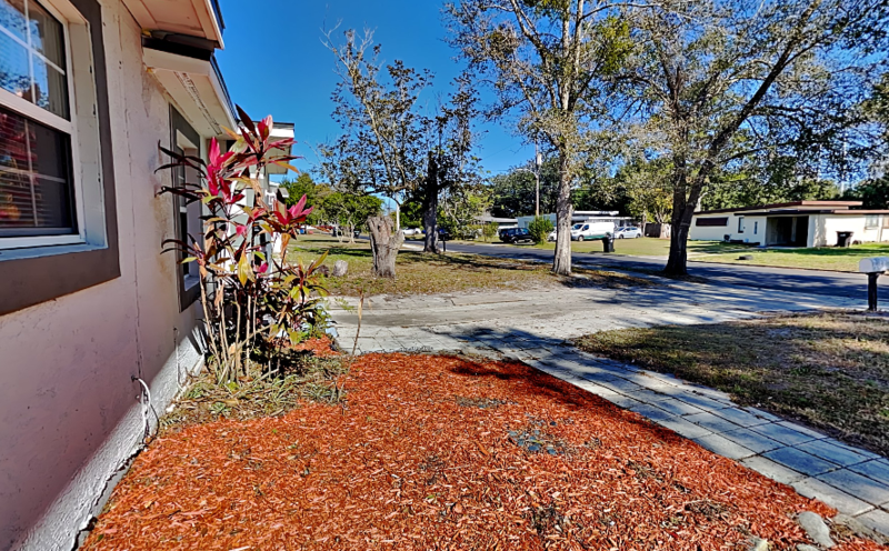 142 Lynbrook Dr - Photo 2 of 24