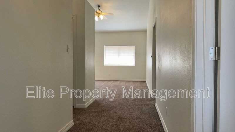 163 S Stardust Cir - Photo 2 of 18