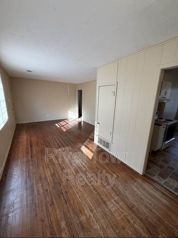 4960 Neely Rd - Photo 3 of 13