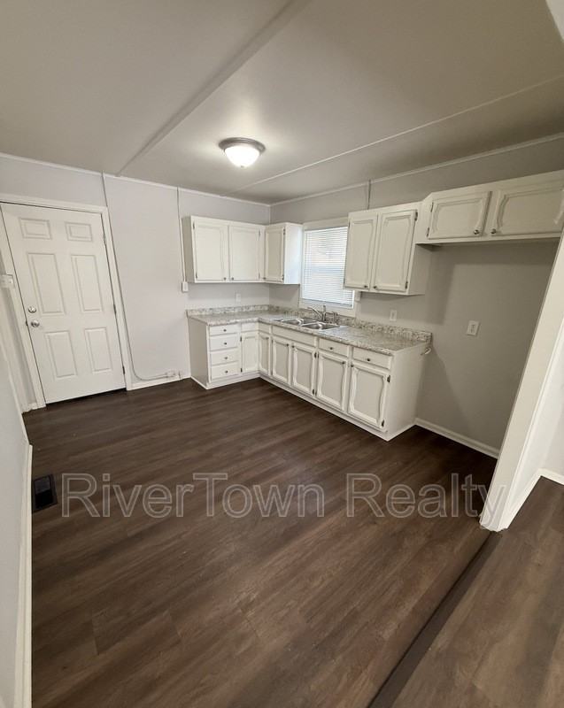 451 Mineral Rd - Photo 2 of 11