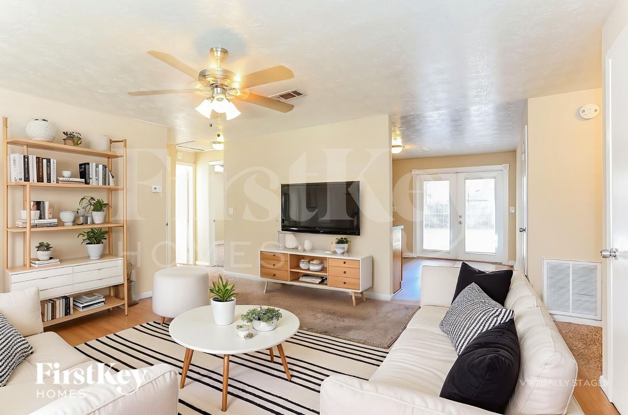 2426 Mill Creek Rd - Photo 4 of 19