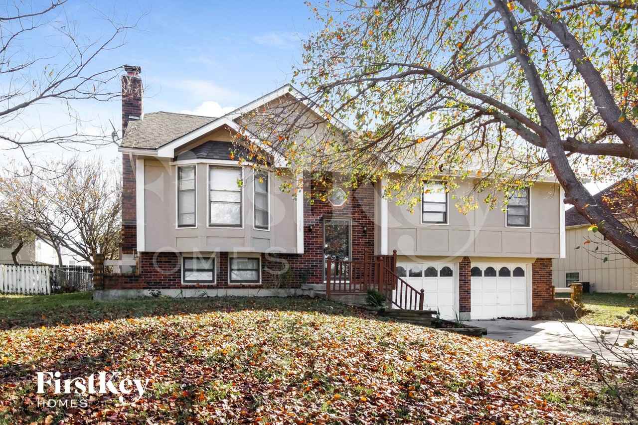 16905 Lea Ave - Photo 2 of 15