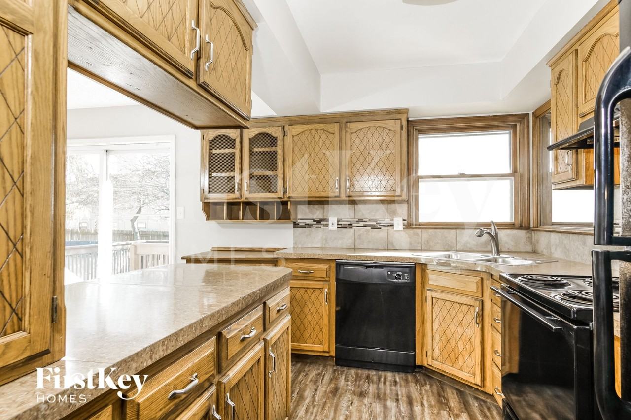 16905 Lea Ave - Photo 6 of 15