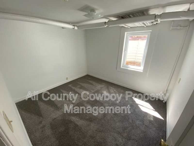 769 N 8th St #3 - Photo 4 of 6