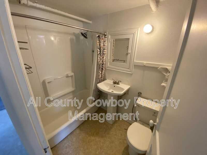 769 N 8th St #3 - Photo 5 of 6