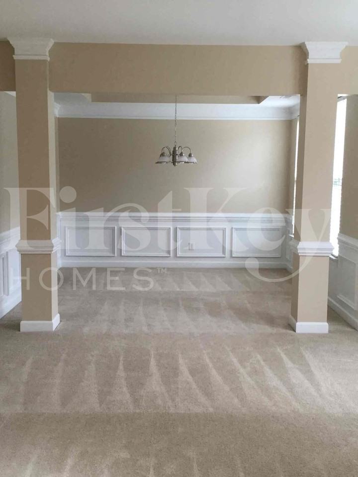 1504 Aries Ln - Photo 4 of 33