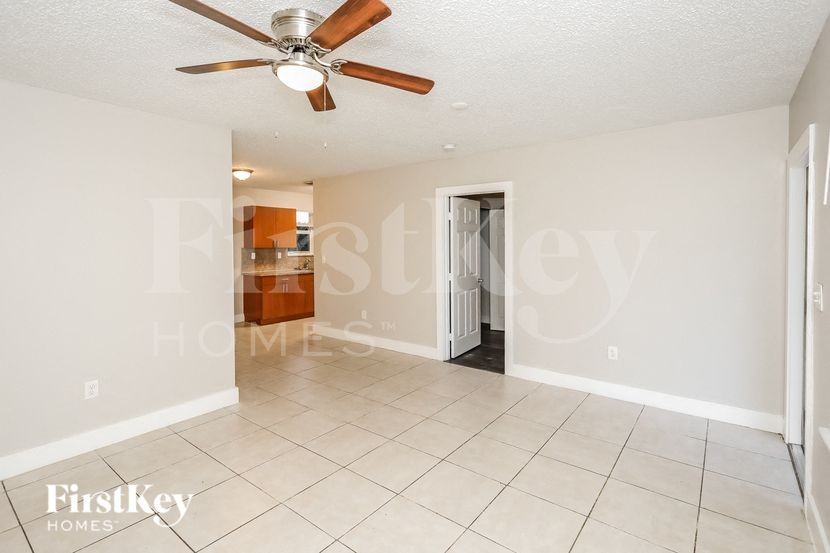 14830 Swavenue - Photo 4 of 15