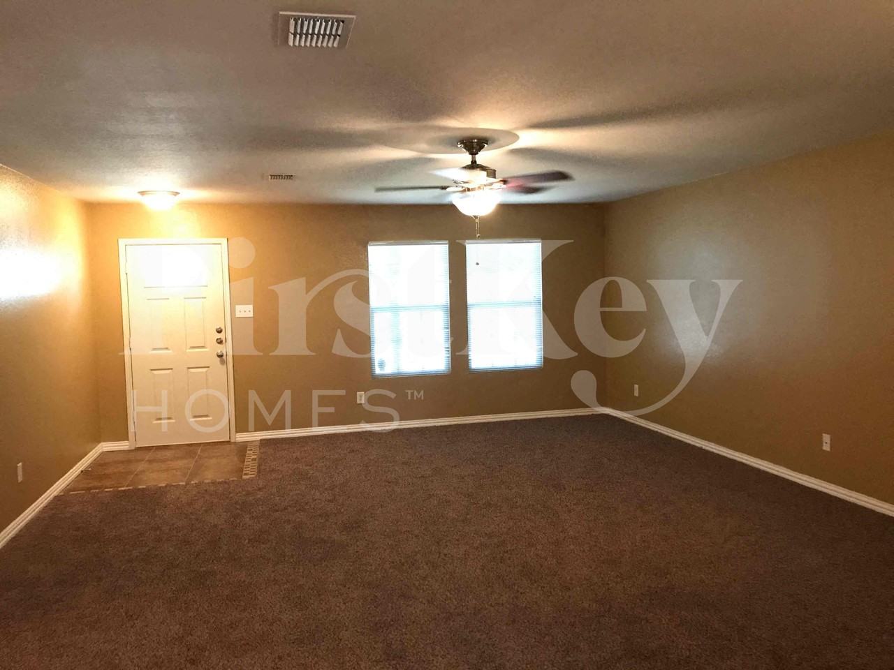 1401 Krista Dr - Photo 2 of 26